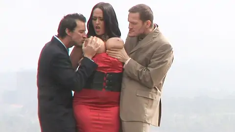 Bootylicious dark-haired with large mammories in predominant 3 way outdoors